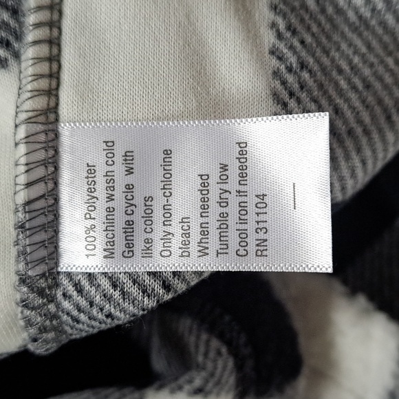 Love Fire Sherpa Buffalo Print Cropped Oversized Fleece Pluse Cardigan Shacket - Picture 11 of 11